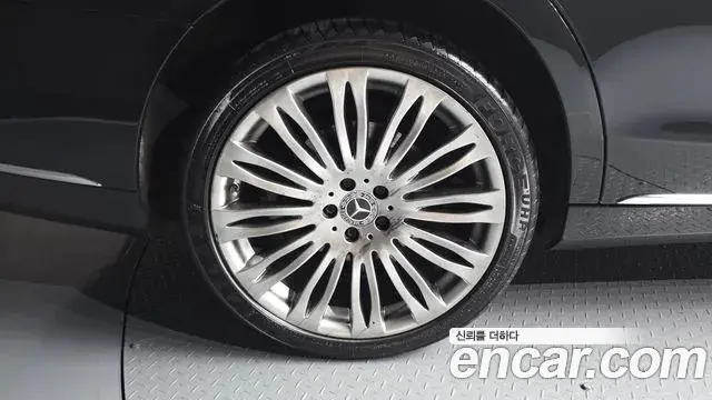 Mercedes-Benz S-Class 2019 — ფოტო 4/20
