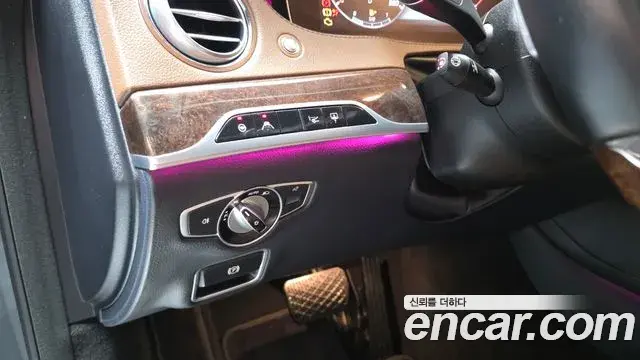 Mercedes-Benz S-Class 2019 — ფოტო 16/20