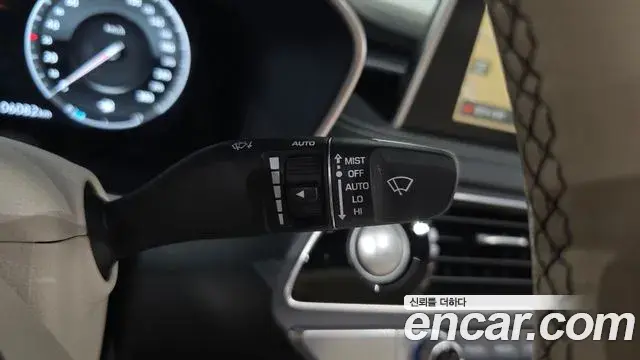 Genesis G70 2019 — ფოტო 27/28