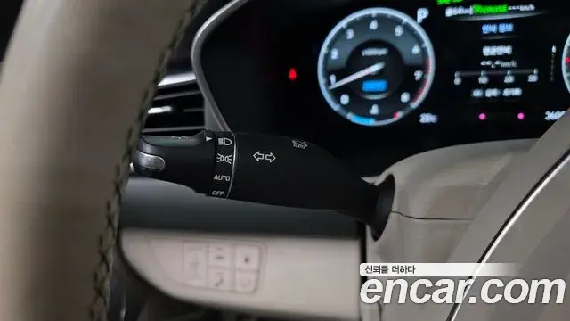 Genesis G70 2019 — ფოტო 17/28