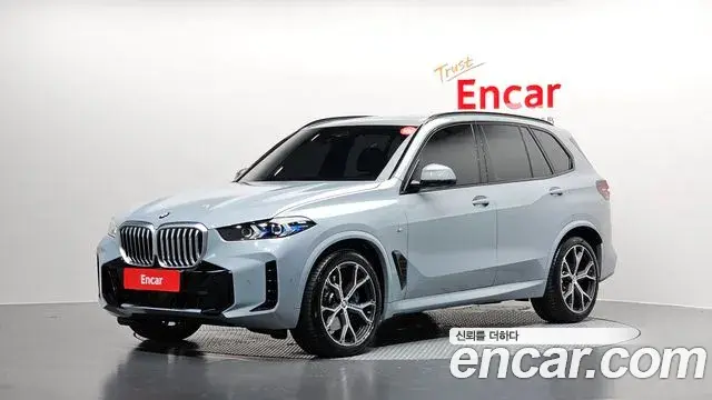 BMW X5 2025 — Фото 1/20
