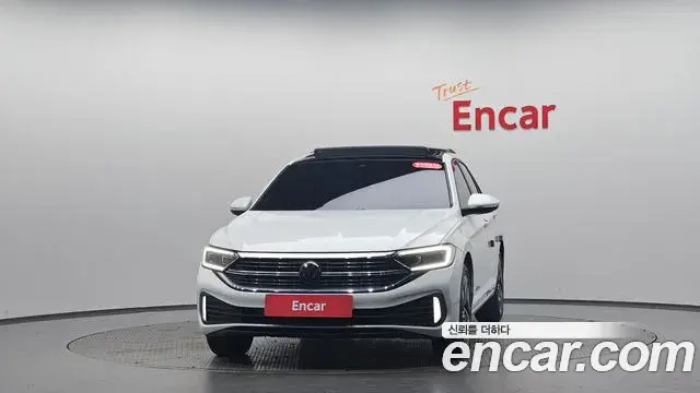Volkswagen Jetta 2024 — Photo 27/32