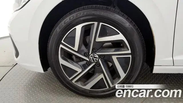 Volkswagen Jetta 2024 — Photo 13/32