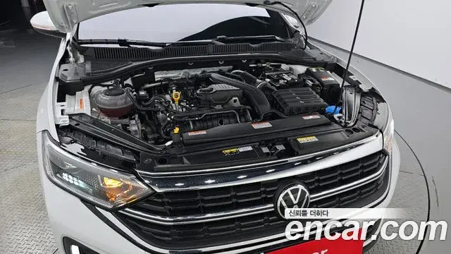 Volkswagen Jetta 2024 — Photo 7/32
