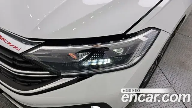 Volkswagen Jetta 2024 — Photo 11/32