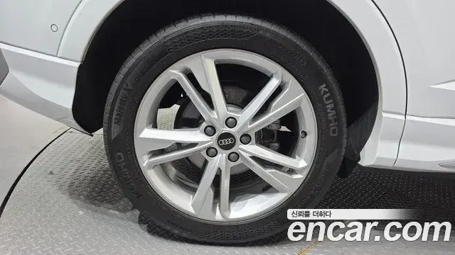 Audi Q3 2023 — Photo 7/32