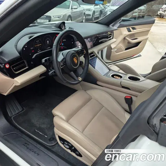 Porsche Taycan 2022 — Şəkil 10/20