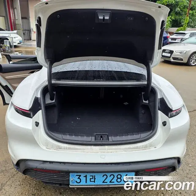 Porsche Taycan 2022 — Şəkil 4/20