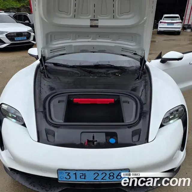 Porsche Taycan 2022 — Şəkil 9/20