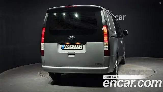 Hyundai Staria 2022 — Фото 4/20