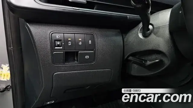 Hyundai Staria 2022 — Фото 16/20