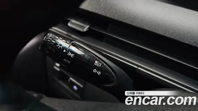 Hyundai Staria 2022 — Фото 17/20