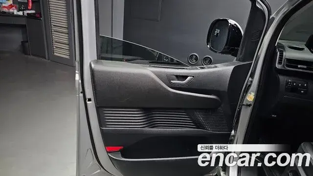 Hyundai Staria 2022 — Şəkil 24/32
