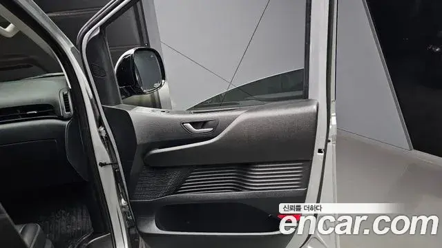 Hyundai Staria 2022 — Şəkil 8/32