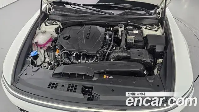 Hyundai Grandeur Hybrid 2024 — ფოტო 11/30