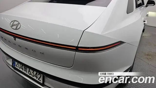 Hyundai Grandeur Hybrid 2024 — ფოტო 22/30