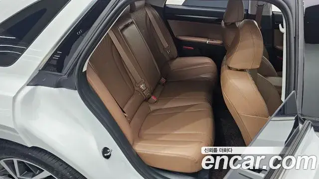 Hyundai Grandeur Hybrid 2024 — ფოტო 17/30