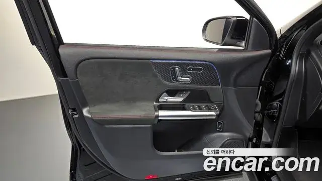 Mercedes-Benz GLA-Class 2024 — Şəkil 6/31