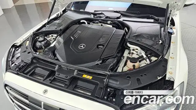 Mercedes-Benz S-Class 2021 — Photo 14/20