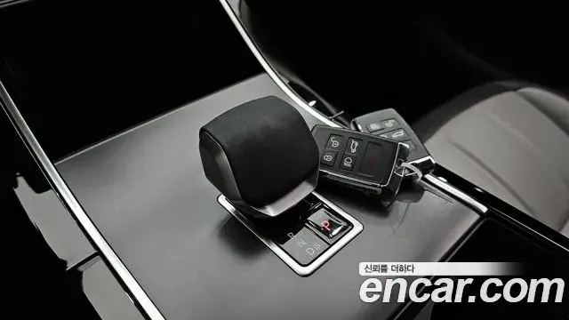 Land Rover Range Rover Evoque 2025 — Фото 9/20
