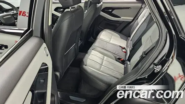 Land Rover Range Rover Evoque 2025 — Фото 12/20