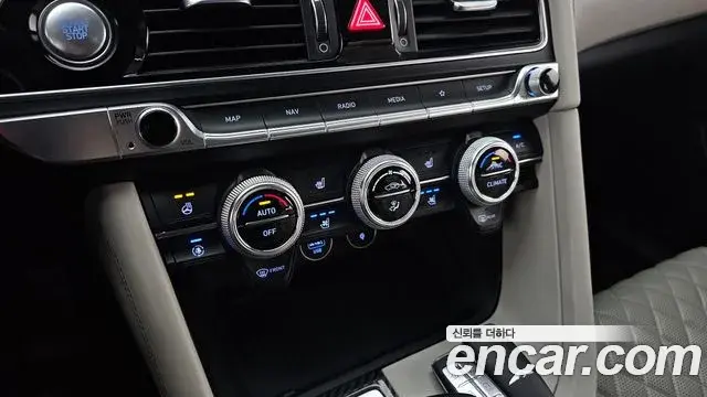 Genesis G70 2021 — ფოტო 19/35