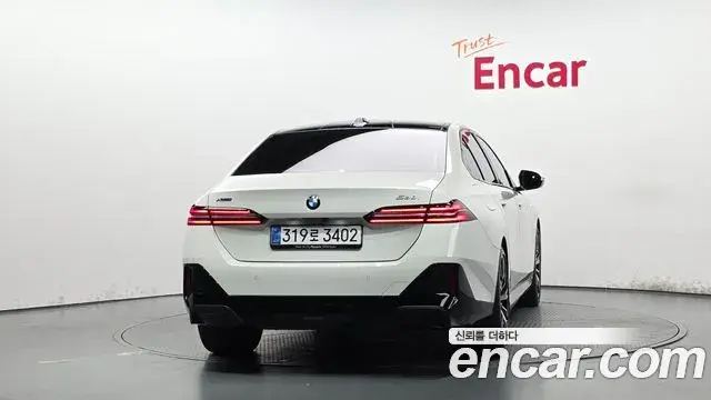BMW 5 Series 2025 — Şəkil 13/35