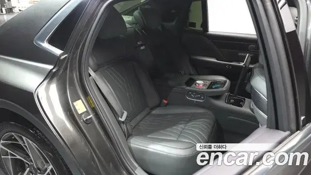 Genesis G90 2022 — ფოტო 2/20
