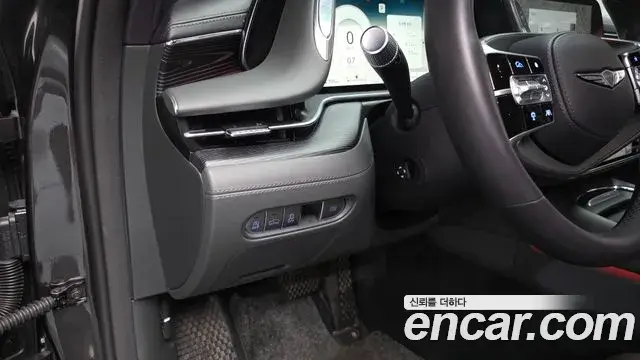 Genesis G90 2022 — ფოტო 17/20