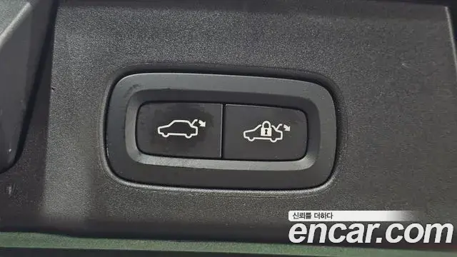 Volvo V90 Cross Country 2020 — Photo 7/36