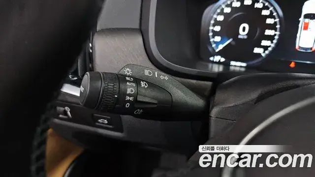 Volvo V90 Cross Country 2020 — Photo 22/36