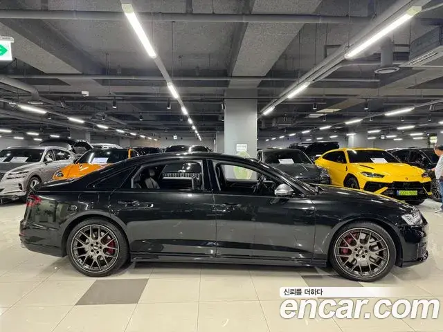 Audi S8 2021 — Photo 3/19