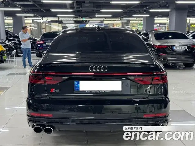 Audi S8 2021 — Photo 11/19
