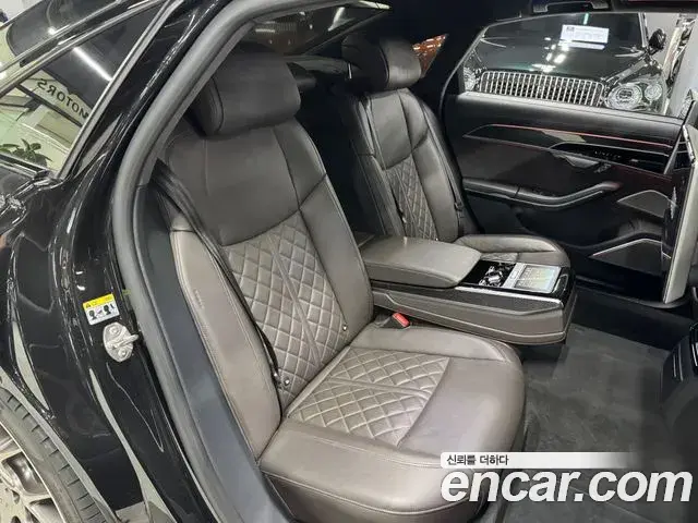 Audi S8 2021 — Photo 5/19