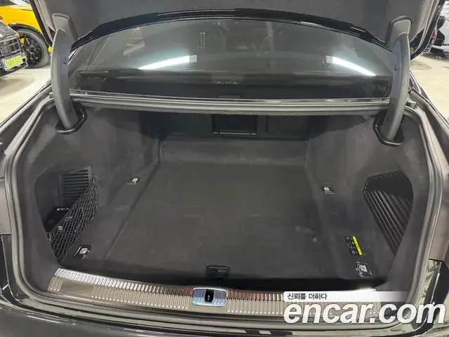 Audi S8 2021 — Photo 16/19