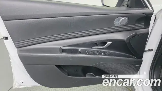 Hyundai The New Avante Hybrid 2022 — ფოტო 15/30