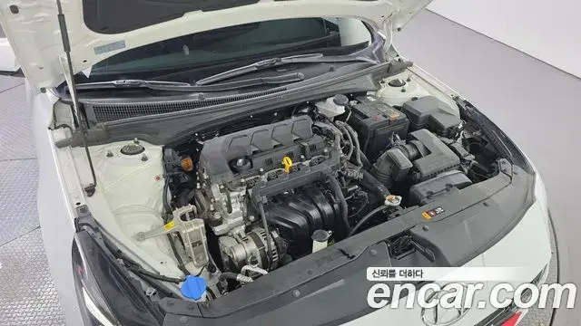 Hyundai The New Avante Hybrid 2022 — ფოტო 25/30