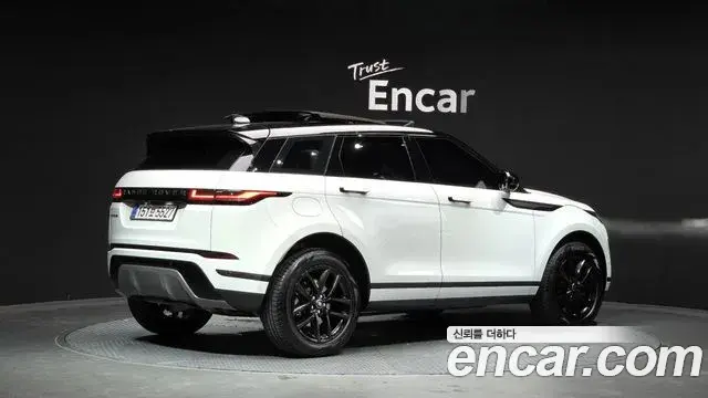 Land Rover Range Rover Evoque 2025 — Фото 1/20