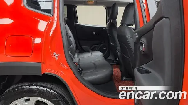 Jeep Renegade 2021 — ფოტო 8/31
