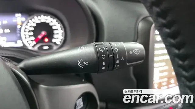 Jeep Renegade 2021 — ფოტო 24/31