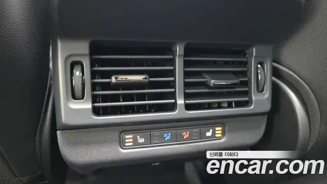 Land Rover Range Rover Evoque 2026 — ფოტო 16/20