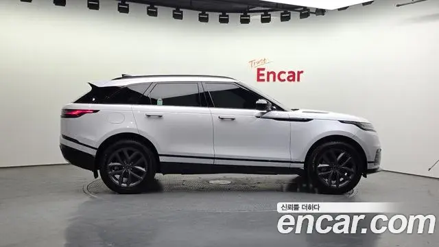 Land Rover Range Rover Velar 2026 — Photo 6/20
