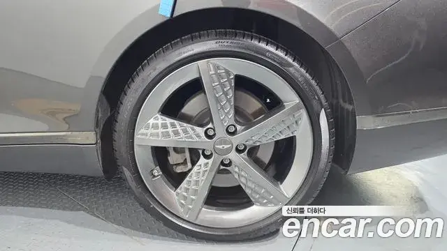 Genesis G80 2022 — Photo 22/35