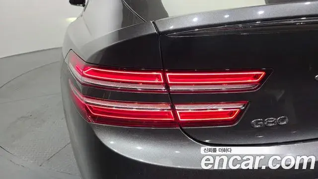 Genesis G80 2022 — Photo 8/35
