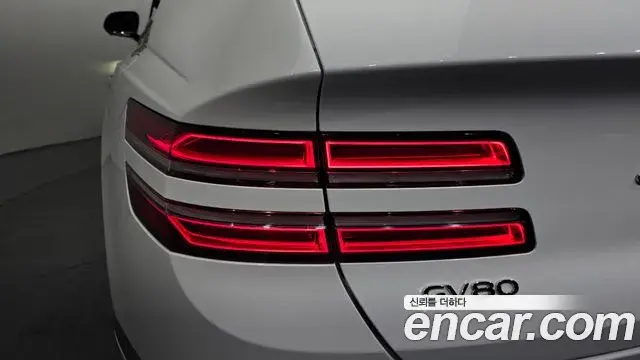 Genesis GV80 2022 — Photo 14/35