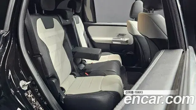 Mercedes-Benz GLB-Class 2021 — Şəkil 3/20