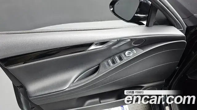 Genesis G80 2021 — Photo 7/35