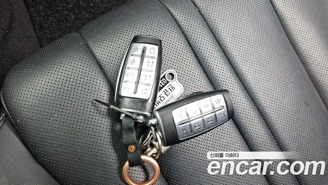 Genesis G80 2021 — Photo 18/35
