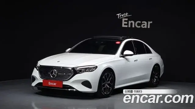 Mercedes-Benz E-Class 2025 — ფოტო 31/32