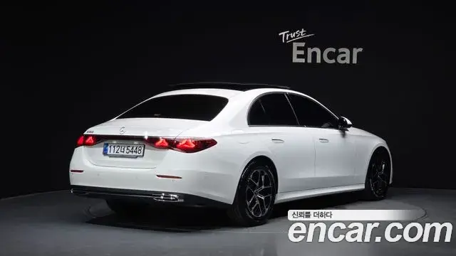 Mercedes-Benz E-Class 2025 — ფოტო 16/32